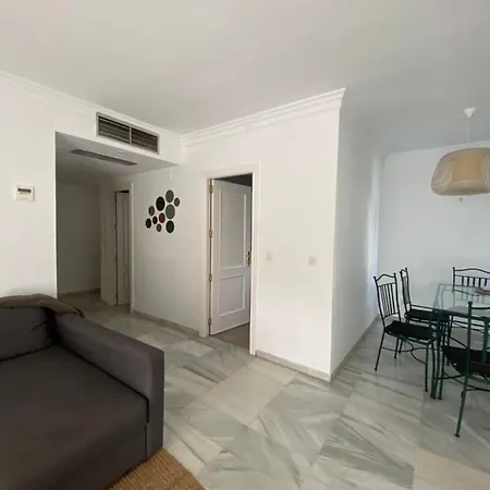 Apartment Rez De Jardin En Plein Coeur De Puerto Banus