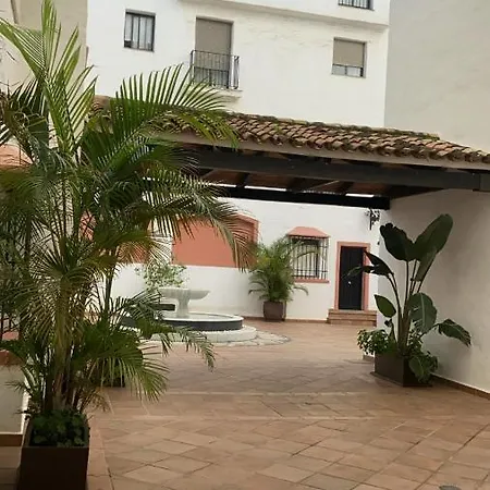 Rez De Jardin En Plein Coeur De Puerto Banus Apartment