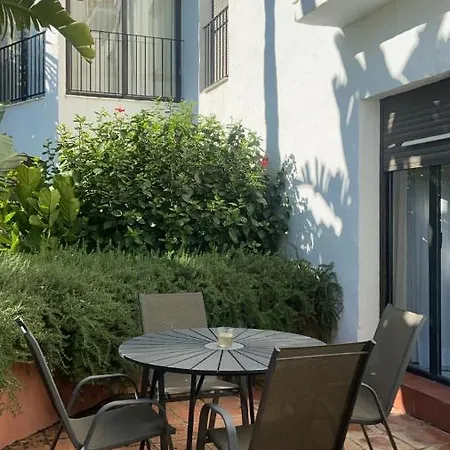 Rez De Jardin En Plein Coeur De Puerto Banus * Marbella