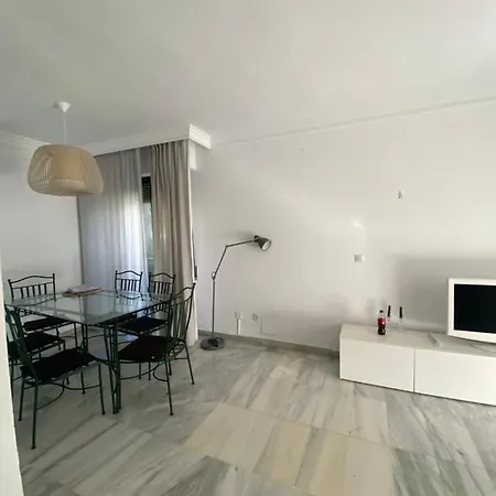Rez De Jardin En Plein Coeur De Puerto Banus Marbella